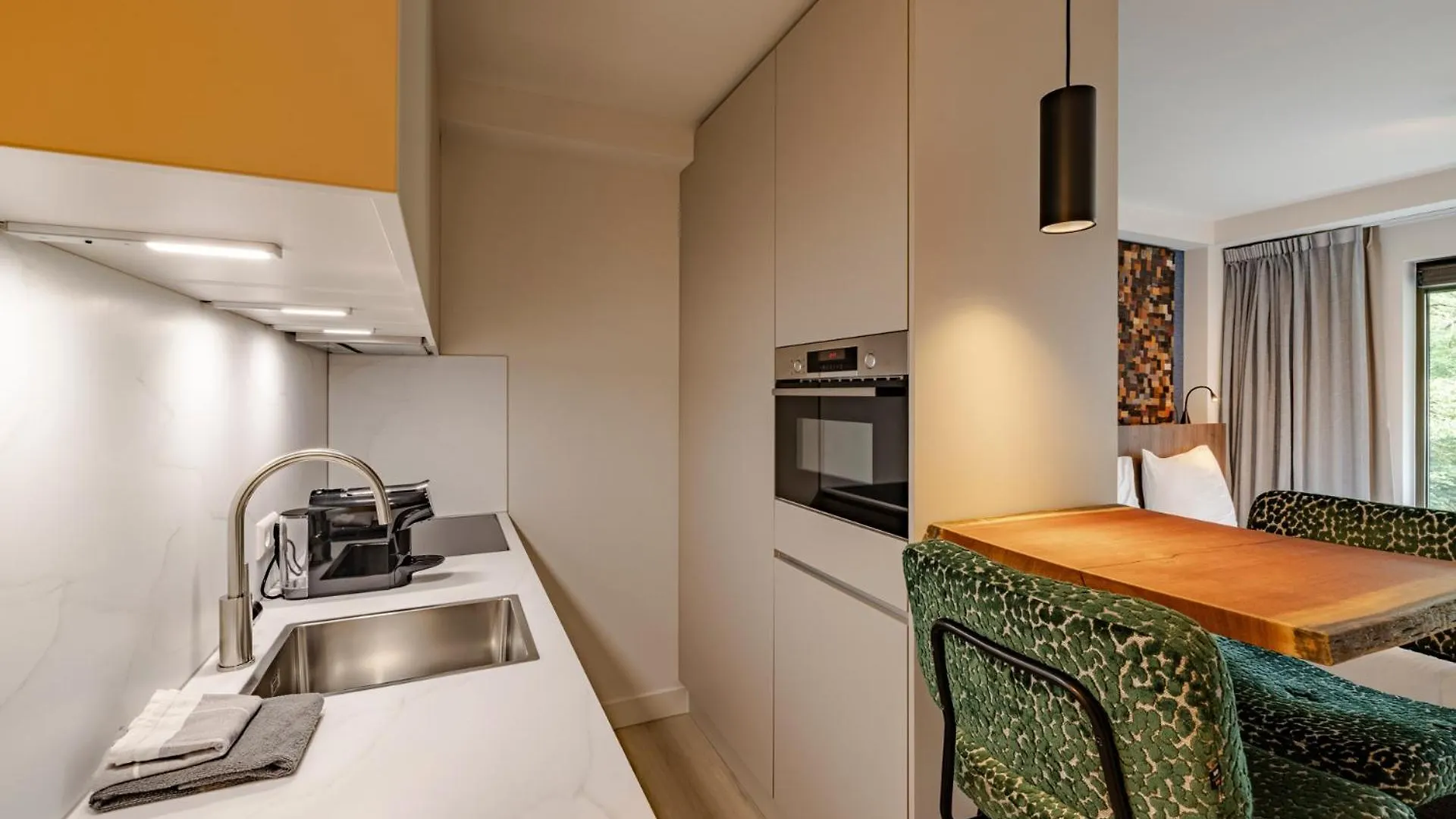 Htel Serviced Apartments Amstelveen 0*,